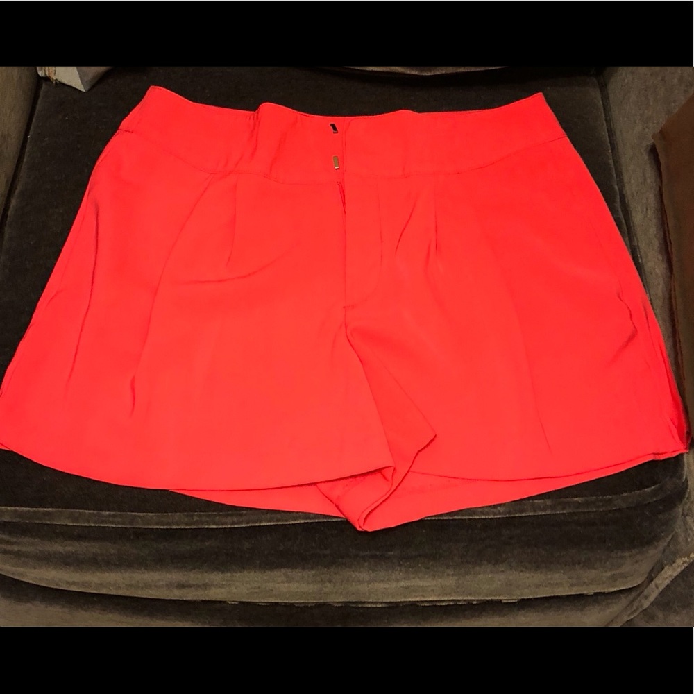 Jennifer Lopez shorts